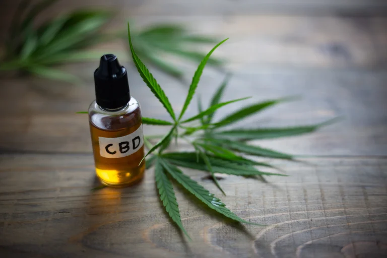 CBD Oil and Skin Health: How It Can Recover Your Complexion